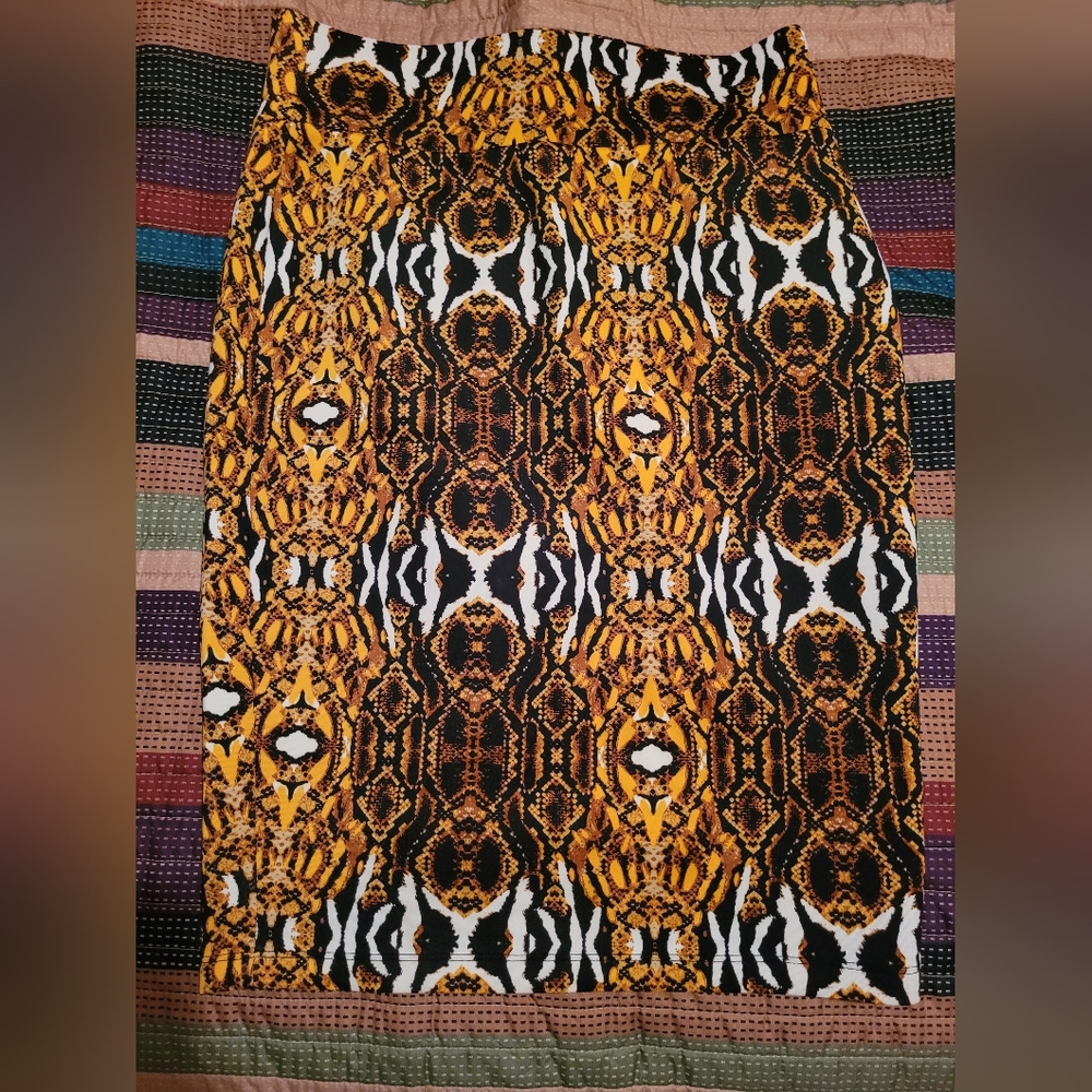Thalia Sodi pencil skirt
